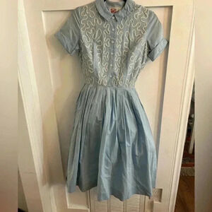 Vintage Betty Barclay light blue swing dress cream lace crossvine
